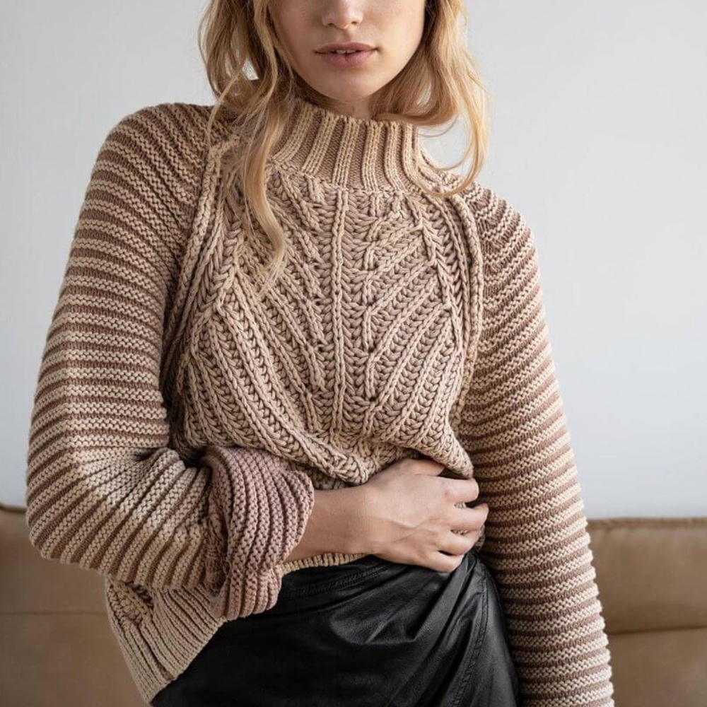FREE PEOPLE BEIGE SWEATER